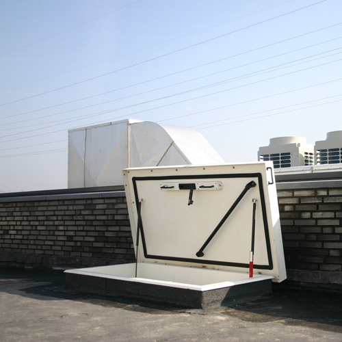 sancmscopy9664_flachdachausstiege hallenbau.jpg